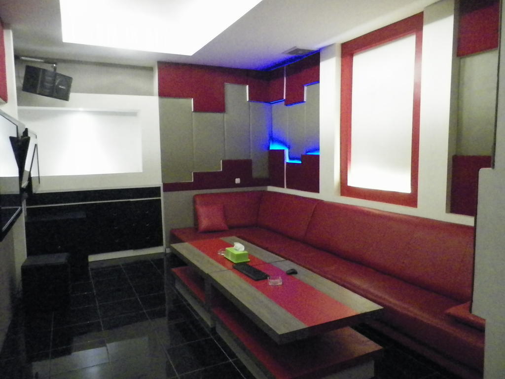 Excellent Seven Boutique Hotel Bandung Buitenkant foto