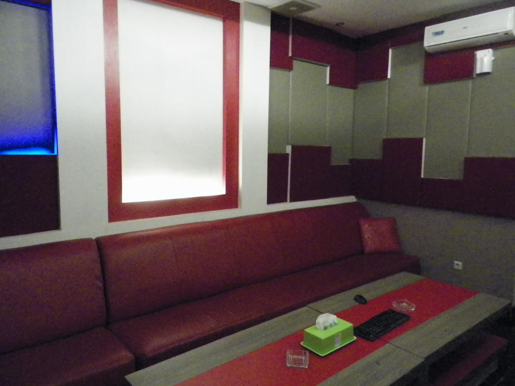 Excellent Seven Boutique Hotel Bandung Buitenkant foto