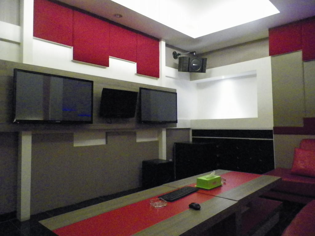 Excellent Seven Boutique Hotel Bandung Buitenkant foto